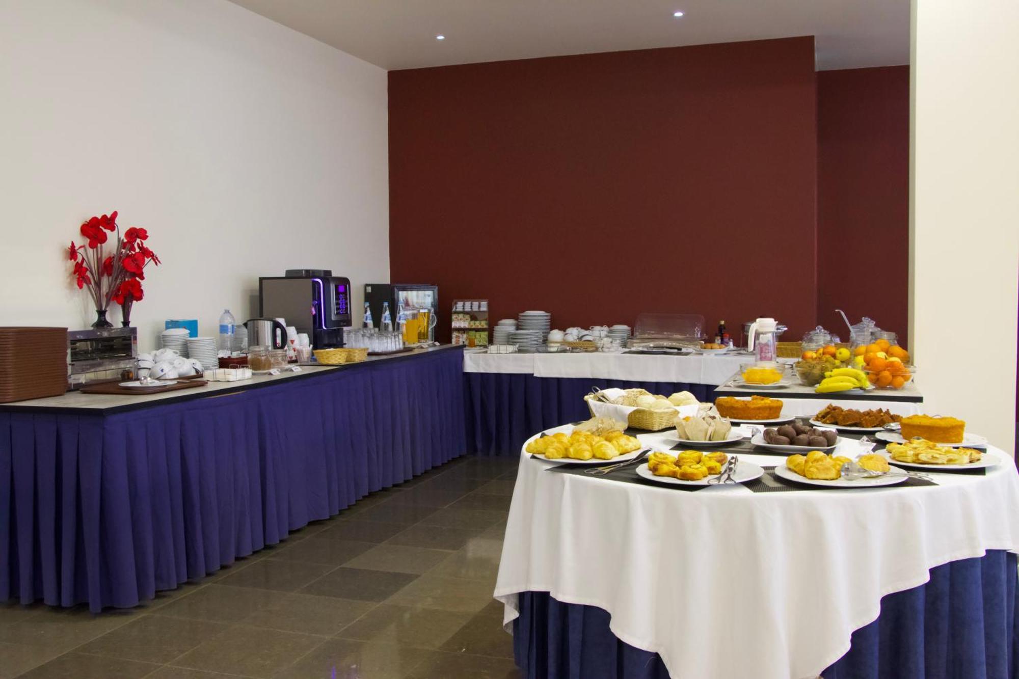 Hotel Eurosol אלקאננה מראה חיצוני תמונה